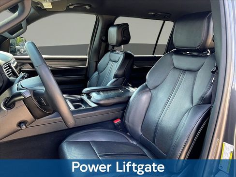 Used 2024 Jeep Wagoneer Series III AWD/4WD image 25