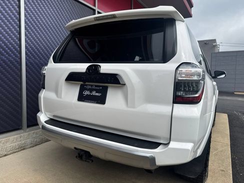 Used 2020 Toyota 4Runner TRD Off-Road Premium w/ Moonroof Package AWD/4WD image 7