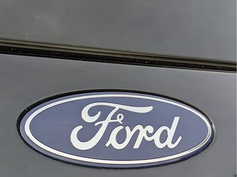 Certified 2025 Ford Expedition Active image 9