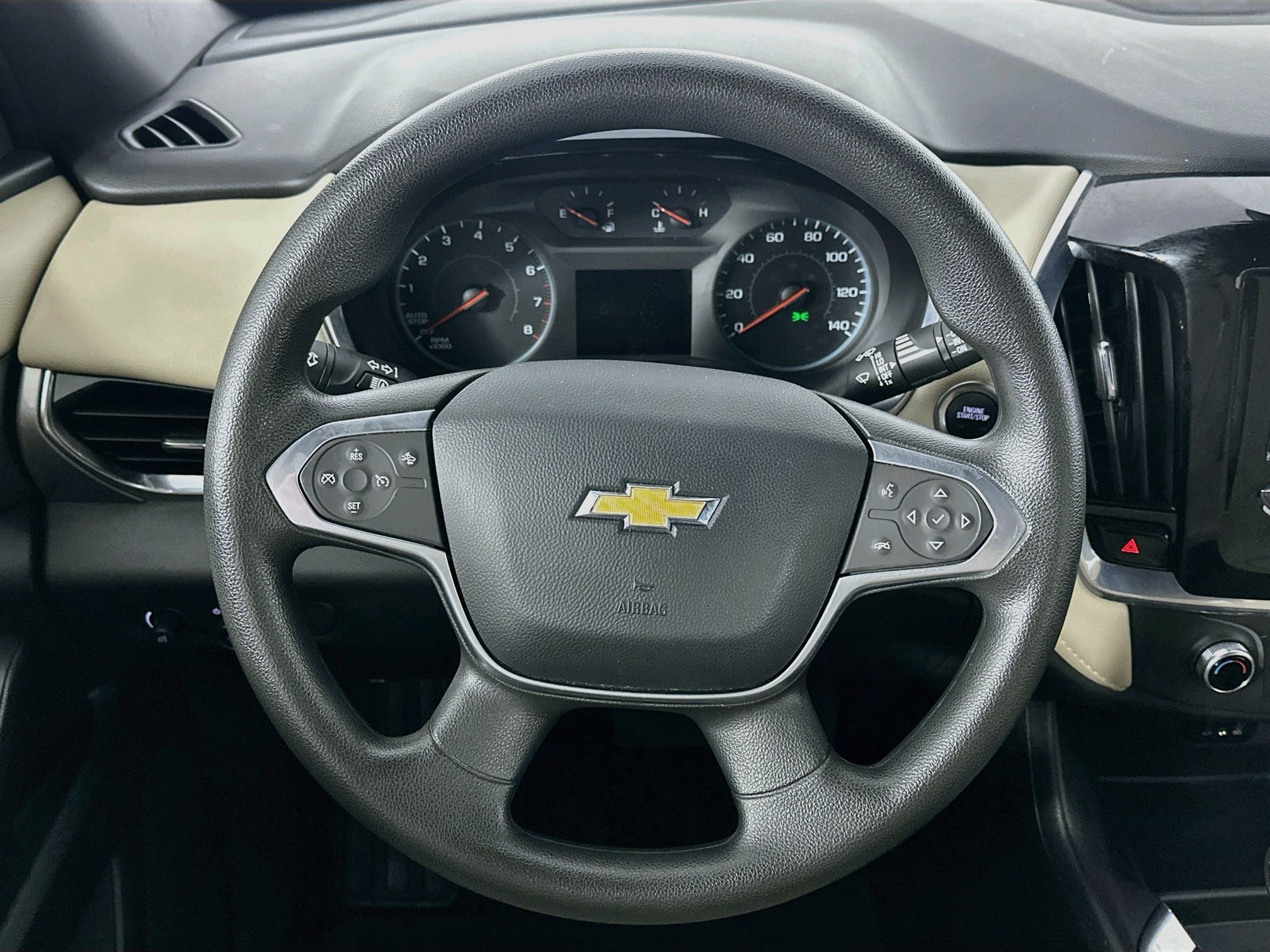 Used 2023 Chevrolet Traverse LS FWD image 17