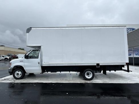 New 2027 Ford E-450 and Econoline 450 Super Duty w/ Power Equipment Group RWD image 6