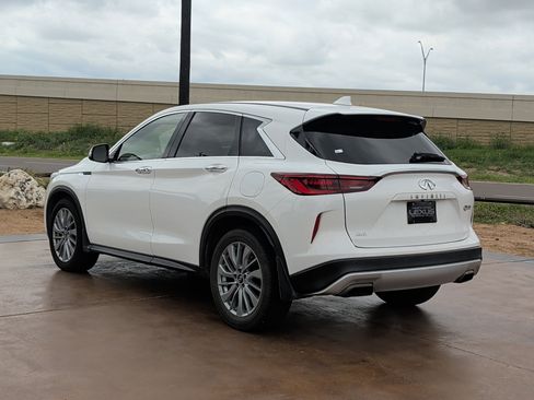 Used 2023 INFINITI QX50 Pure AWD/4WD image 4