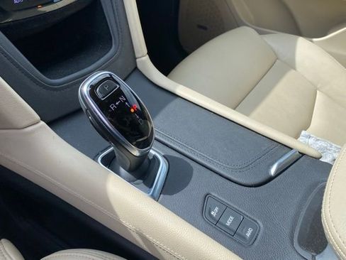 Used 2017 Cadillac XT5 Luxury w/ Driver Awareness Package image 24