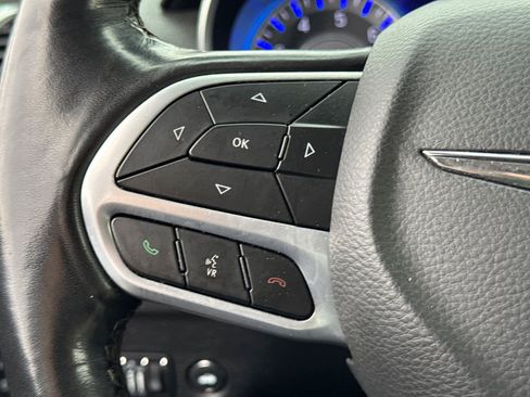 Used 2022 Chrysler 300 Touring L w/ Popular Equipment Group image 20