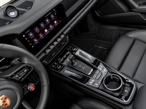 Certified 2026 Porsche 911 Carrera RWD image 31