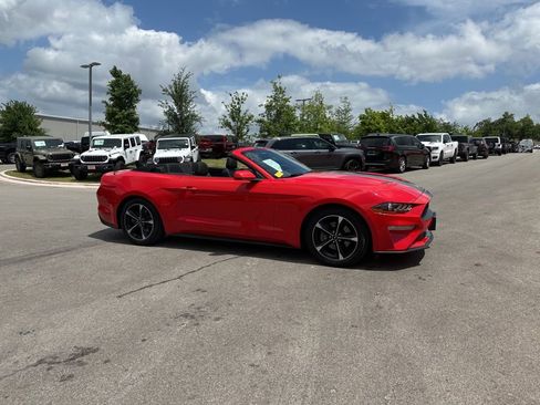 Used 2020 Ford Mustang Convertible image 33