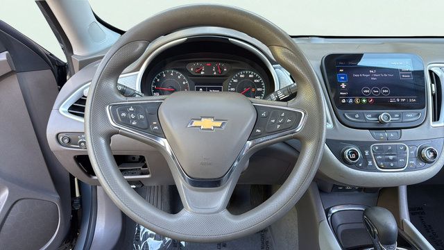 Used 2024 Chevrolet Malibu LT FWD image 16