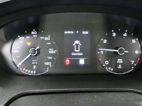 Used 2024 RAM ProMaster 2500 w/ Convenience Group FWD image 17