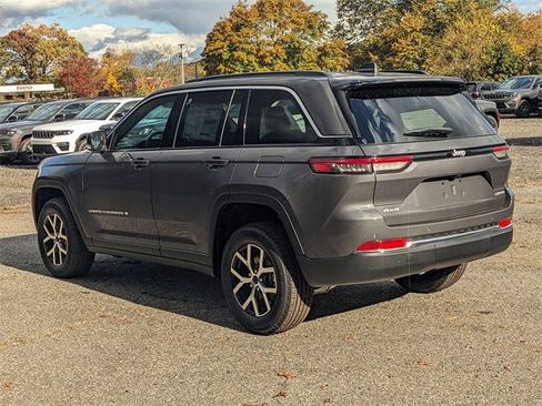 New 2025 Jeep Grand Cherokee Limited image 4