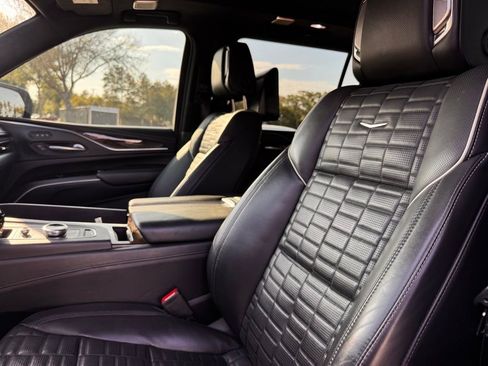 Used 2022 Cadillac Escalade ESV Sport Platinum AWD/4WD image 14