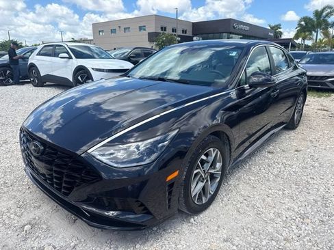 Used 2023 Hyundai Sonata SEL w/ Preferred Accessory Package FWD image 1