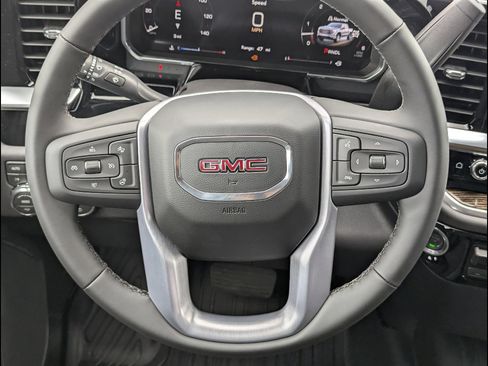 New 2026 GMC Sierra 1500 SLE image 21