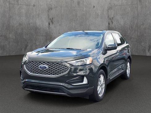 Used 2024 Ford Edge SEL AWD/4WD image 3