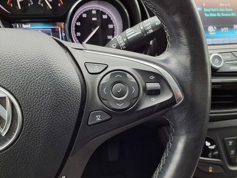 Used 2019 Buick Envision Essence image 18