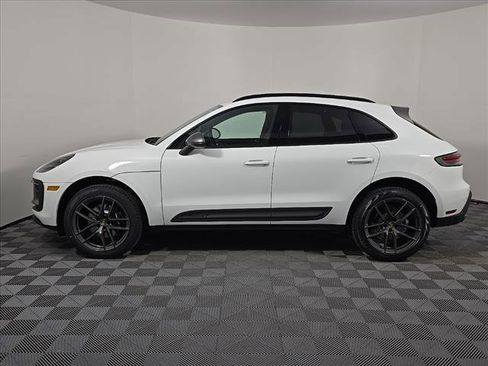Certified 2025 Porsche Macan Turbo image 2