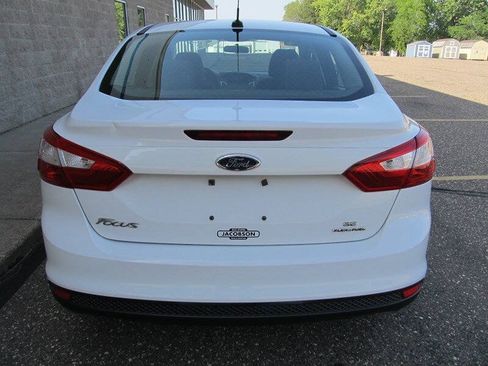 Used 2014 Ford Focus SE FWD image 8