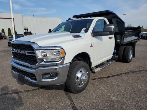 New 2024 RAM 3500 Tradesman image 6