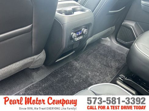 New 2026 Buick Enclave Avenir w/ Super Cruise Package AWD/4WD image 23