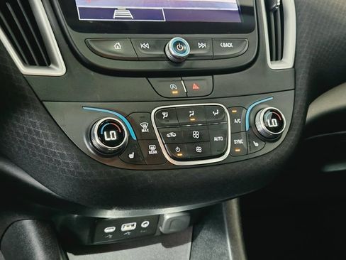 Certified 2025 Chevrolet Malibu LT FWD image 25