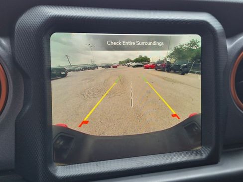 Used 2023 Jeep Gladiator Mojave w/ LED Lighting Group AWD/4WD image 10