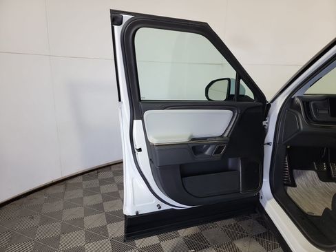 Used 2024 Rivian R1T Adventure AWD/4WD image 16