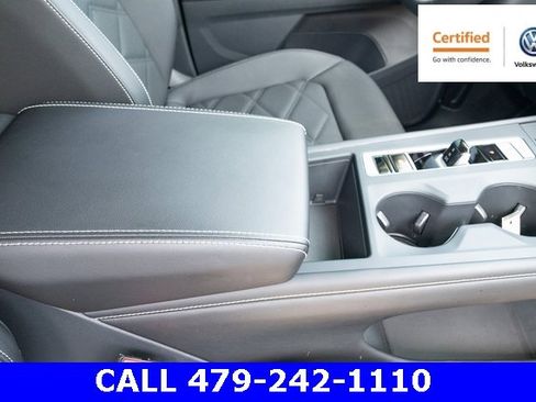 Certified 2024 Volkswagen Atlas SE image 43