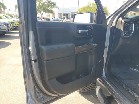 Used 2021 Chevrolet Silverado 1500 LT Trail Boss AWD/4WD image 25