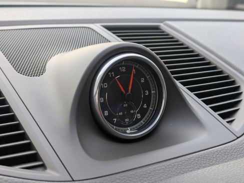 Used 2020 Porsche Macan S image 21