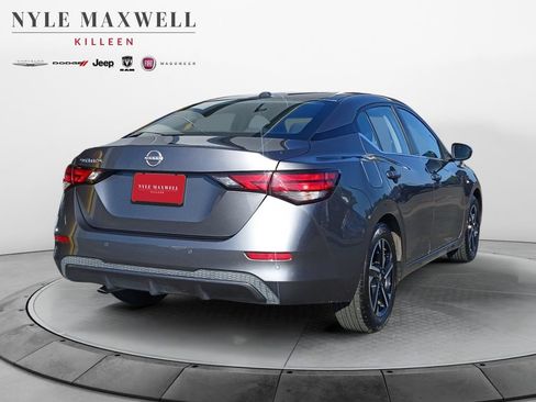 Used 2025 Nissan Sentra SV FWD image 16