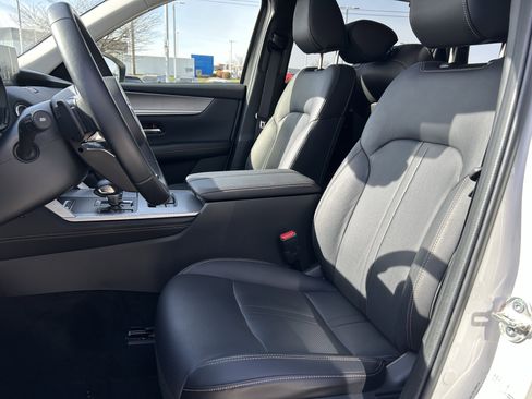 Certified 2025 MAZDA CX-90 3.3 Turbo w/ Preferred Package image 22