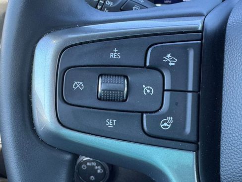 Used 2025 Chevrolet Silverado 1500 LT image 25