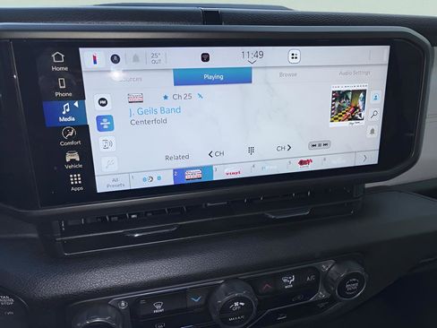 Used 2024 Jeep Wrangler Sport S image 17