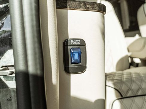 Used 2022 Mercedes-Benz Sprinter 3500 image 43