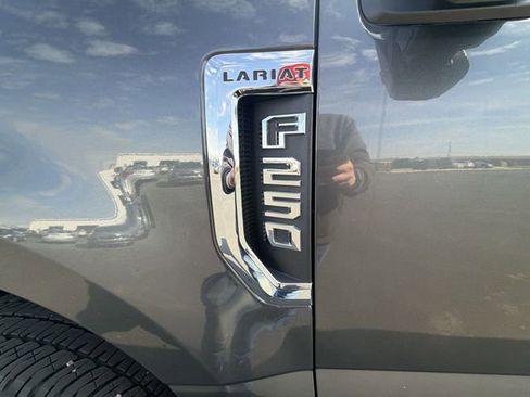 Used 2018 Ford F250 Lariat w/ Lariat Ultimate Package image 33