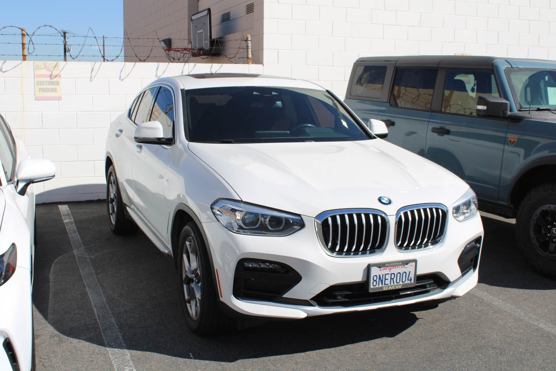 Used 2020 BMW X4 xDrive30i w/ Convenience Package AWD/4WD image 3