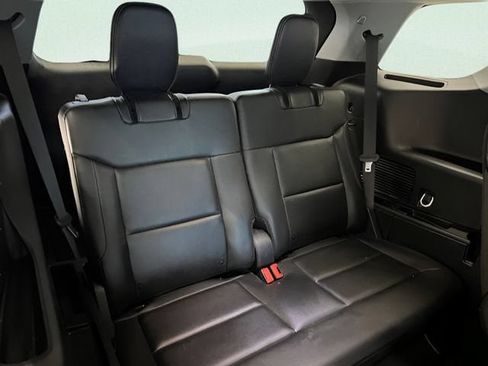 Used 2023 Ford Explorer XLT w/ Equipment Group 202A AWD/4WD image 9