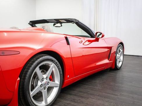 Used 2008 Chevrolet Corvette Convertible w/ Preferred Equipment Group RWD image 26