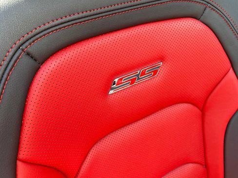 Used 2022 Chevrolet Camaro SS RWD image 28