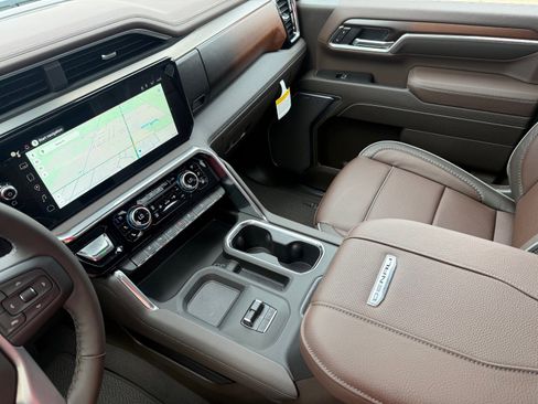 New 2026 GMC Sierra 2500 Denali w/ Denali Reserve Package image 32