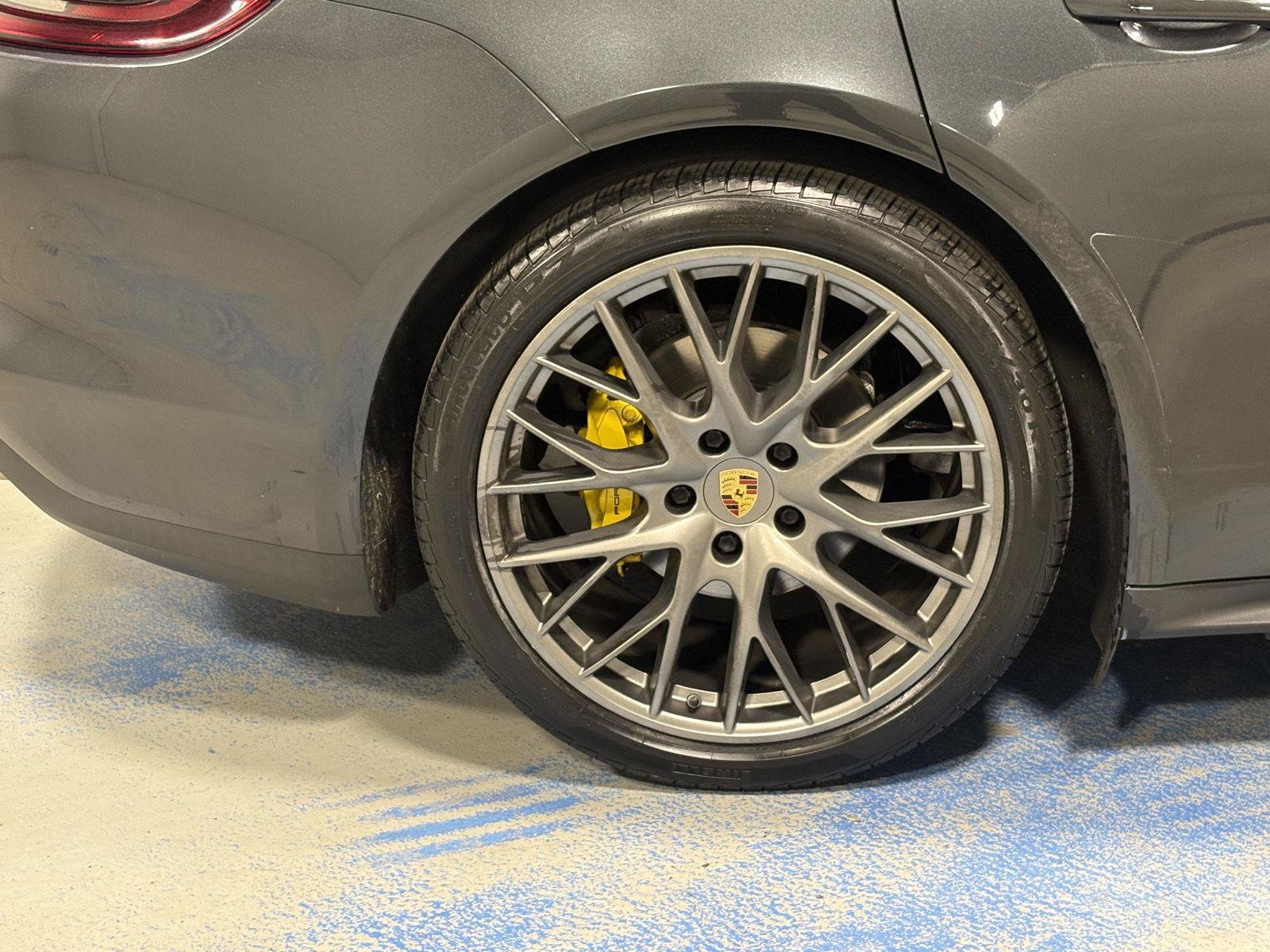 Used 2018 Porsche Panamera 4 AWD/4WD image 32