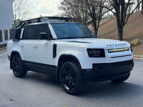 Used 2023 Land Rover Defender 130 S image 4