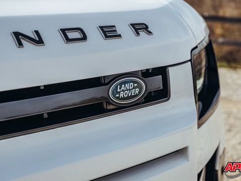 Used 2022 Land Rover Defender 110 X-Dynamic HSE image 26