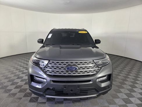 Used 2023 Ford Explorer Limited AWD/4WD image 4