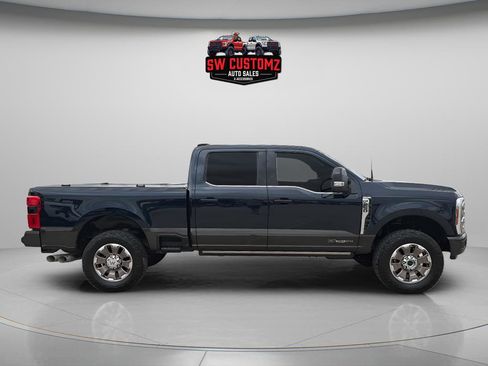 Used 2025 Ford F250 4x4 Crew Cab Super Duty image 8