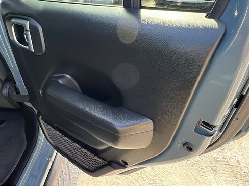 Used 2024 Jeep Gladiator Sport image 22