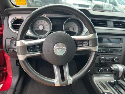 Used 2010 Ford Mustang Premium RWD image 10
