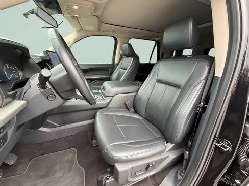 Used 2022 Ford Expedition XLT AWD/4WD image 10
