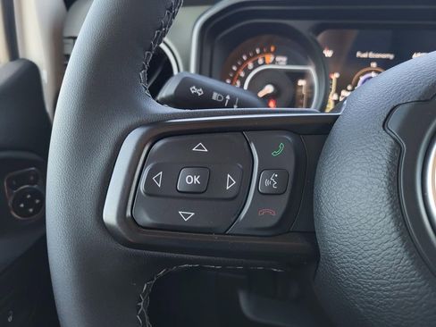 New 2025 Jeep Gladiator Mojave image 15