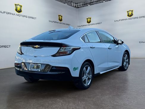 Used 2017 Chevrolet Volt LT w/ Comfort Package image 5