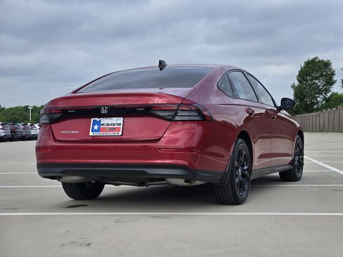 Certified 2025 Honda Accord SE image 6